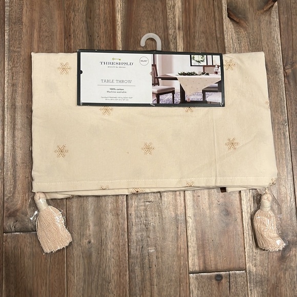 Threshold 50"X50" Snowflake Table Throw or Decorative Couch Throw Blanket - Picture 3 of 6